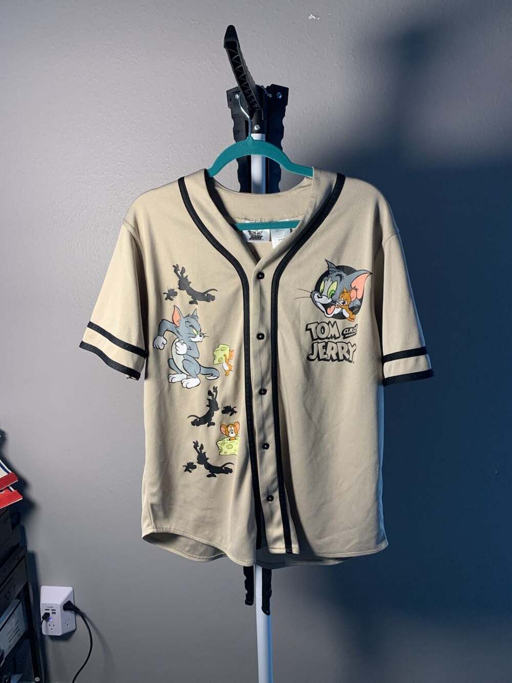 Tom and Jerry Cartoon Mesh Baseball Jersey Tan Medium - Picture 1 of 9